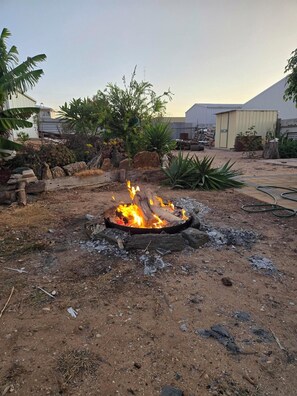 Property grounds - Port Neill SA Stone Cottage Close to everything in Pt Neill (Port Neill)