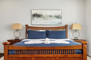 3 bedrooms, desk, free WiFi, bed sheets