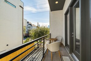 Property grounds - 5min to Downtown - City Views - Rooftop (Houston)