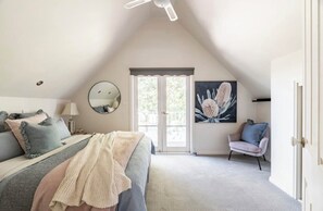 3 室のベッドルーム、アイロン / アイロン台、WiFi、ベッドシーツ