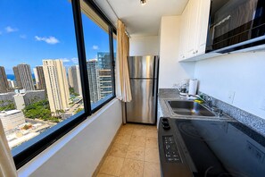 Fridge, microwave, oven, stovetop