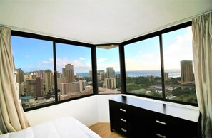 1 bedroom, iron/ironing board, travel cot, WiFi