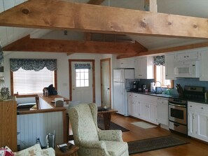 Micro-ondes, four, plaque de cuisson, lave-vaisselle