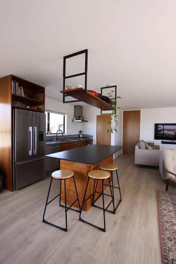 Interior - Hosts on the Coast Whangamata Surf (Whangamata)