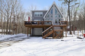 Exterior - Poconos Masthope 4BR Ski Big Bear Sauna-Lake-Pools (Lackawaxen)