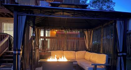 Take a break and unwind at Plymouth Lakefront Retreat with a Hot Tub