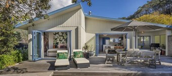 Hosts on the Coast Seaview Oasis