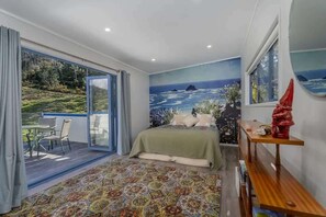 3 bedrooms, free WiFi - Hosts on the Coast Seaview Oasis (Hahei)