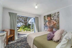 3 bedrooms, free WiFi, bed sheets