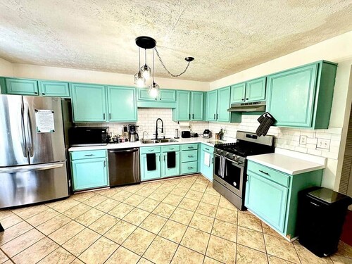 3 Bed | 2.5 Bath | Townhome | Family/Pet Friendly