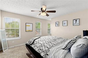 3 Schlafzimmer, Bügeleisen/Bügelbrett, WLAN, Bettwäsche