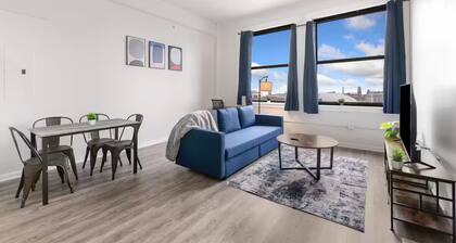Cozy DT Apartment W/Gym & Sauna #2