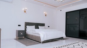 4 Schlafzimmer, Bügeleisen/Bügelbrett, kostenloses WLAN, Bettwäsche