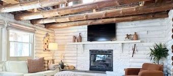 Stylish, Luxury Mountain House 10 Mins to Windham