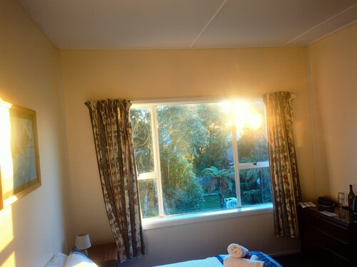 Chill & Delight suite

With all the amenities you need at your fingertips
