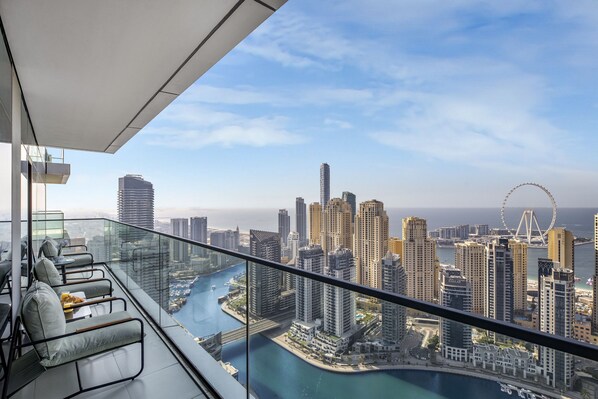 3 bedrooms - DXB - Vida Residences Dubai Marina - 4308 - DM (Dubai)