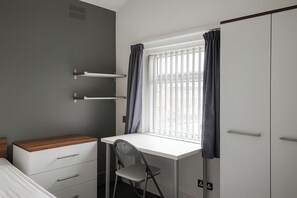 3 bedrooms, WiFi, bed sheets