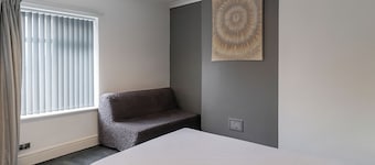 3 Bed-2 Bath-Sleeps 4-Free Parking