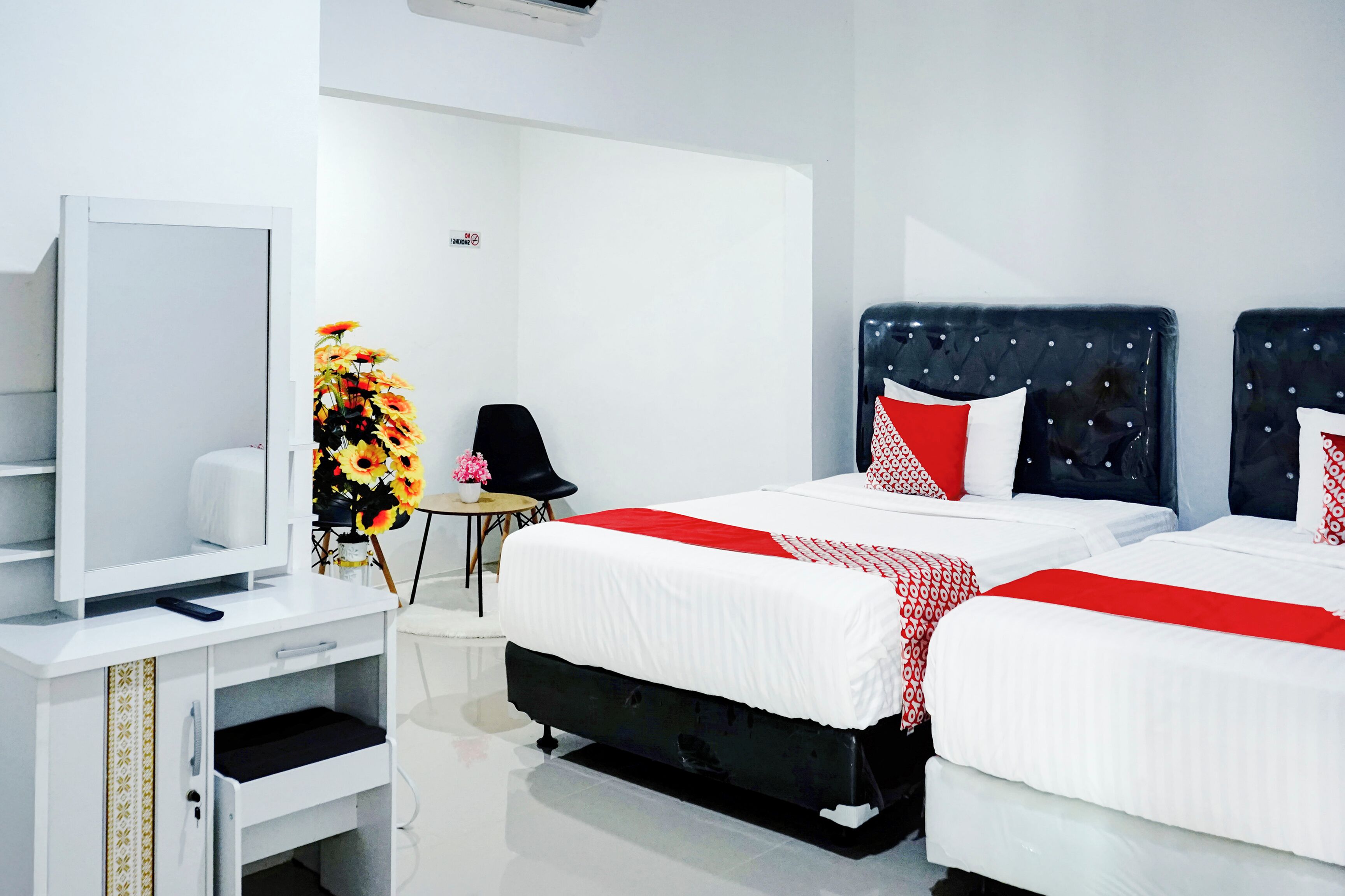 Photo - Hotel O Padang City Center Near Pantai Padang Formerly Hotel Siti Nurbaya