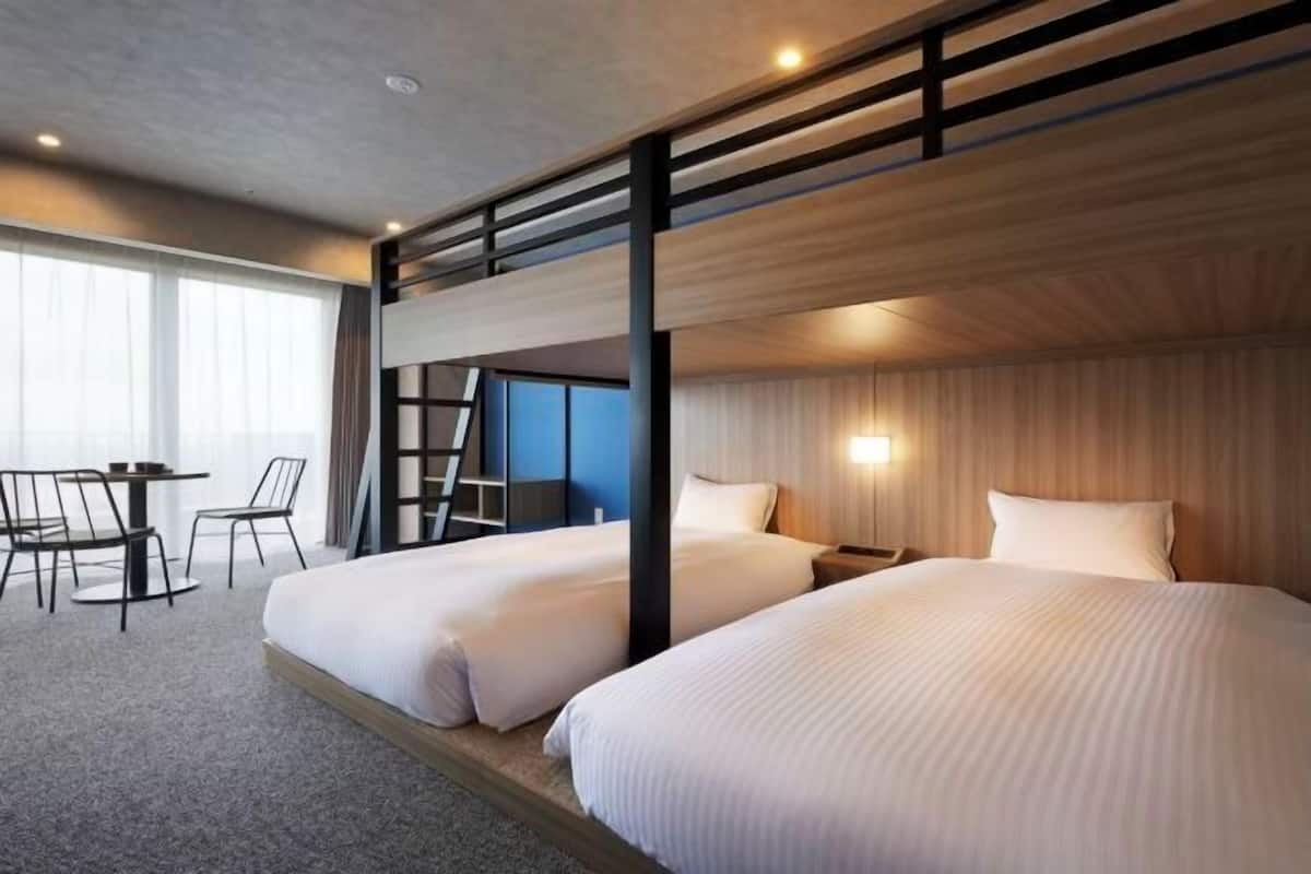 In-room safe, free WiFi, bed sheets