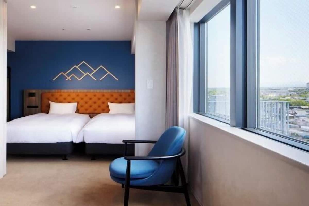 In-room safe, free WiFi, bed sheets