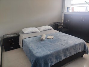 1 chambre, bureau, Wi-Fi gratuit, draps fournis