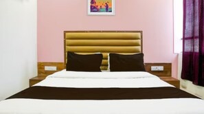 Deluxe Double Room, Multiple Bedrooms, City View | Room amenity - Goroomgo Riddhi Residency Varodra (Vadodara)