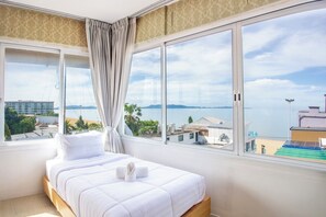 Presidential Suite, Ocean View | In-room safe, desk, laptop workspace, free WiFi