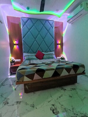 Free WiFi, bed sheets - Goroomgo Sanskar Villa Ahmedabad (Ahmedabad)