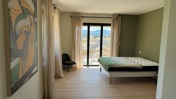 5 chambres, fer et planche à repasser, Wi-Fi gratuit, draps fournis