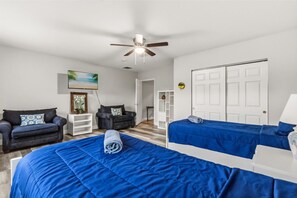 4 bedrooms, desk, iron/ironing board, free WiFi