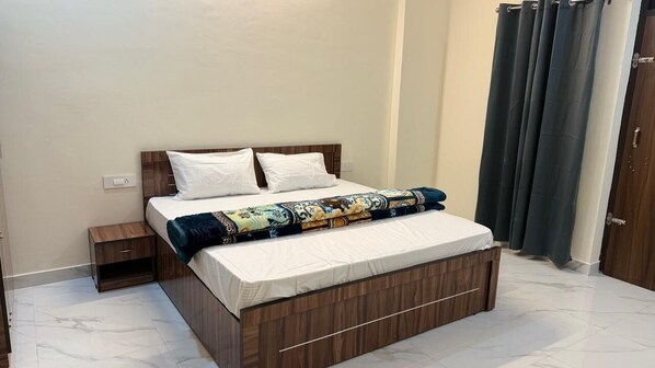 Classic Double Room, Balcony, City View