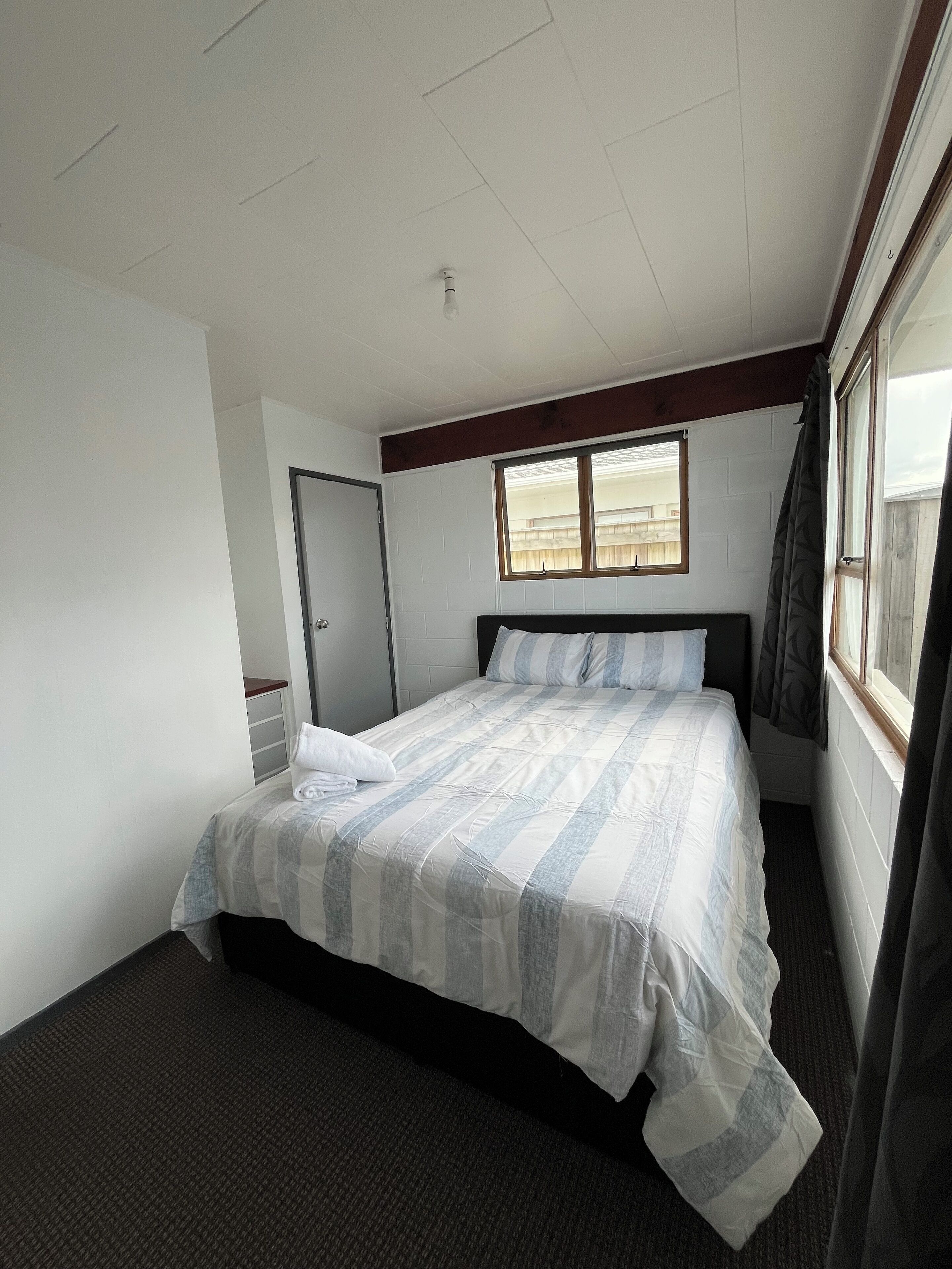 2 bedrooms, in-room safe, WiFi, bed sheets