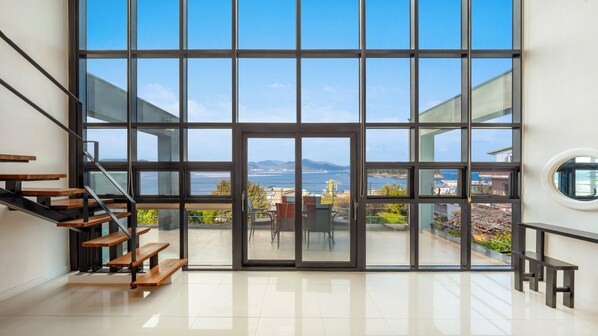 1 bedroom, free WiFi - Geoje Ahat Spa Pension (Geoje)