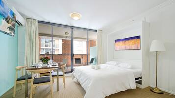 1 bedroom, desk, iron/ironing board, WiFi