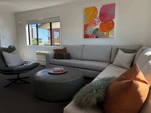 TV, DVD player, stereo, offices