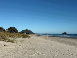 Beach nearby - Oceanbeach Stay Summa (Mount Maunganui)