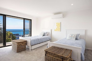 6 bedrooms, desk, iron/ironing board, WiFi
