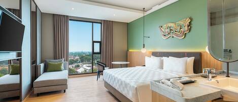 Phòng Premier | Két bảo mật tại phòng, bàn, truy cập Internet không dây miễn phí