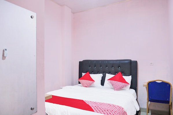 Chambre Standard double | Accès au Wi-Fi (inclus), literie fournie