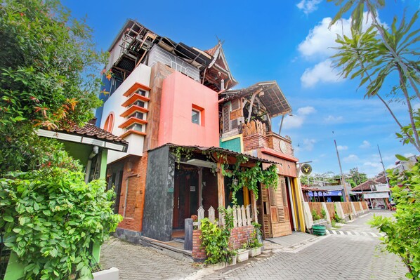 Interior - OYO 94405 D'classic Homestay (Yogyakarta)
