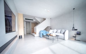 Family Suite, 2 Bedrooms, Refrigerator, Courtyard View
