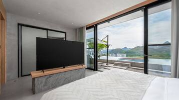 Superior Double Room, Refrigerator, Overwater