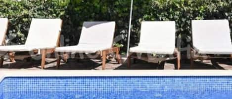 Appartement (Three-Bedroom Apartment) | Piscine extérieure