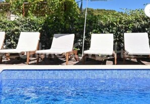 Departamento (Three-Bedroom Apartment) | Alberca al aire libre