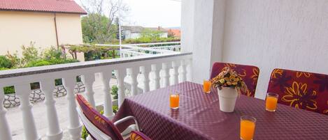 Apartemen (Two Bedroom Apartment with Terrace) | Teras/patio