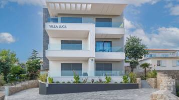 Studio (Studio Apartment with Terrace) | Exterior