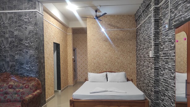 Deluxe Room - Rani Guest House (Guwahati)