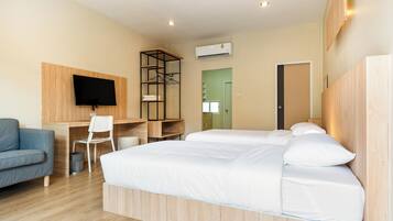Standard Twin Room | Desk, free WiFi, bed sheets
