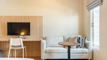 Standard Double Room | Living area